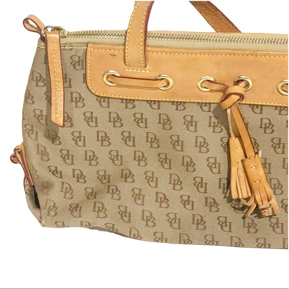 Dooney & Bourke Brown Monogram and Leather Shoulder Handbag Zipper - Picture 2 of 8